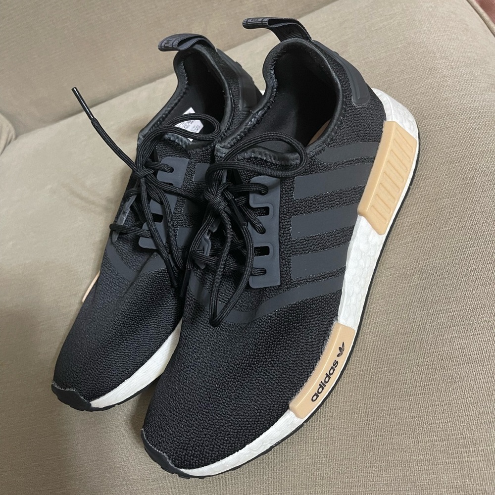 Womens adidas size 9 only like new, only worn 3 times